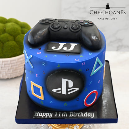 Play Station cake. Feed 15 people.