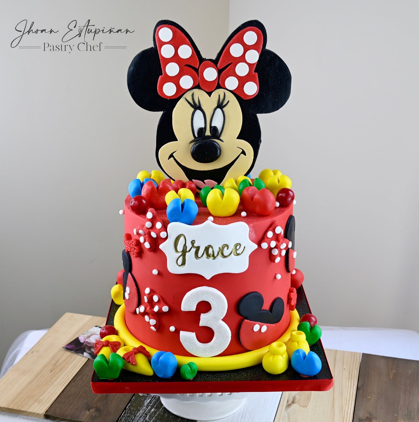 Minnie Mouse cake. Feed 20-25 people.